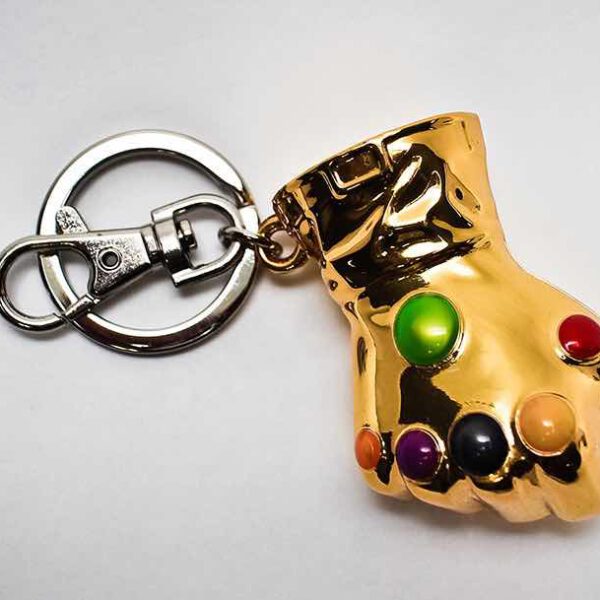 *Llavero semic studios marvel guantelete del infinito