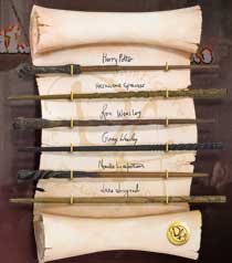 *Replica the noble collection harry potter ejercito de dumbledore coleccion 6 varitas en exposicion