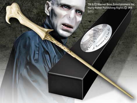 *Replica the noble collection harry potter lord voldemort varita con caja y placa de identificacion