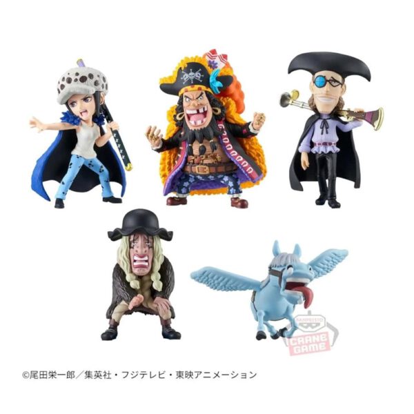 *One piece world collectable figure - trafalgar.law vs blackbeard pirates -  1 unidad aleatoria
