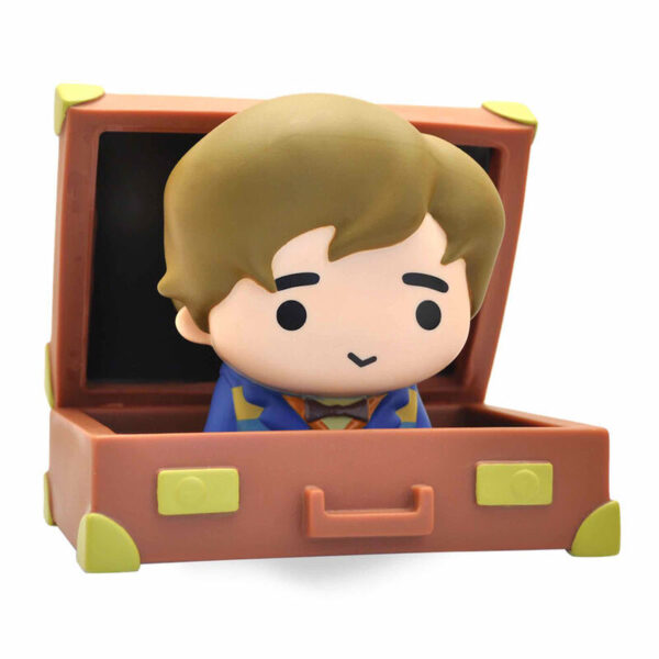 *Figura hucha plastoy animales fantasticos y donde encontrarlos newt scamander en maleta chibi