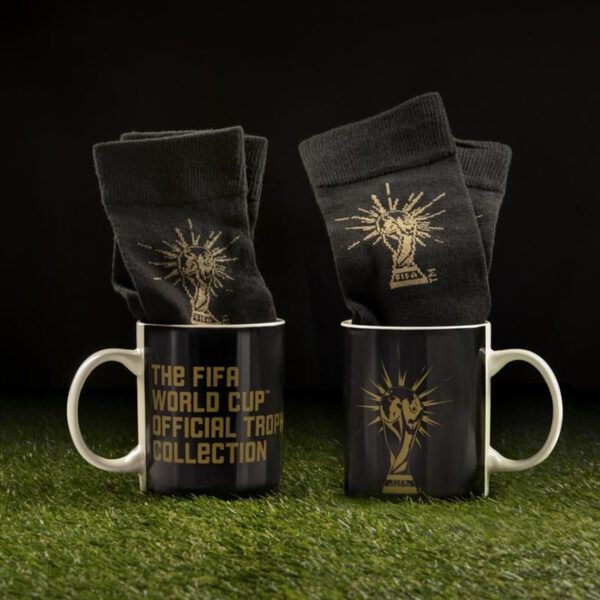*Set taza y calcetines paladone fifa