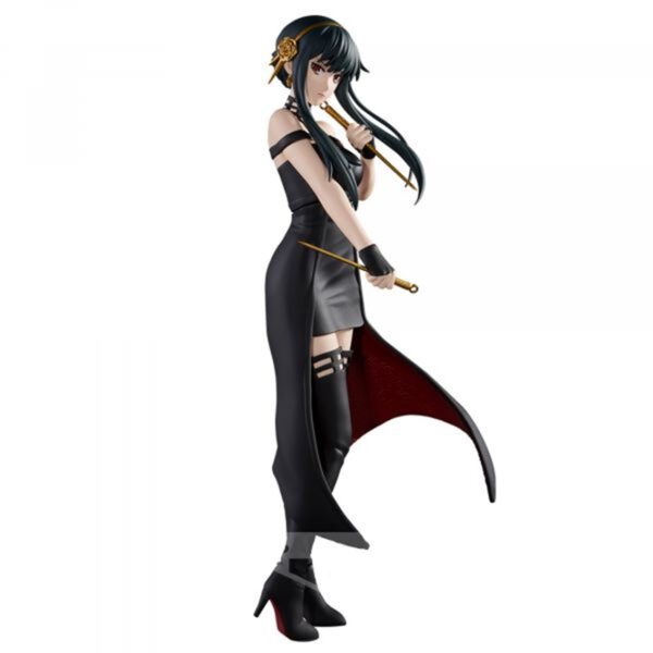 *Figura banpresto spy x family dxf yor forger 18cm