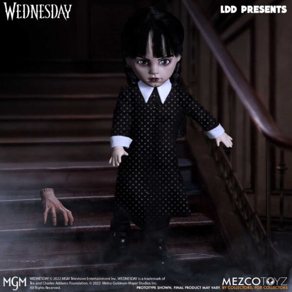 *Figura mezco toys living dead dolls wednesday addams 25 cm