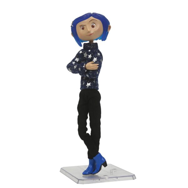 *Figura neca coraline con jersey de estrellas