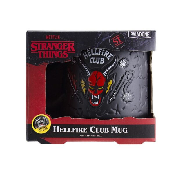 *Taza con relieve paladone stranger things hellfire club