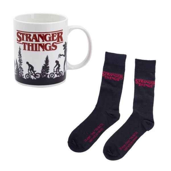 *Set taza y calcetines paladone stranger things logo